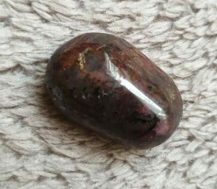 Ruby Polished Tumblestone - Deep Red Precious Stone Crystal 9g (f)